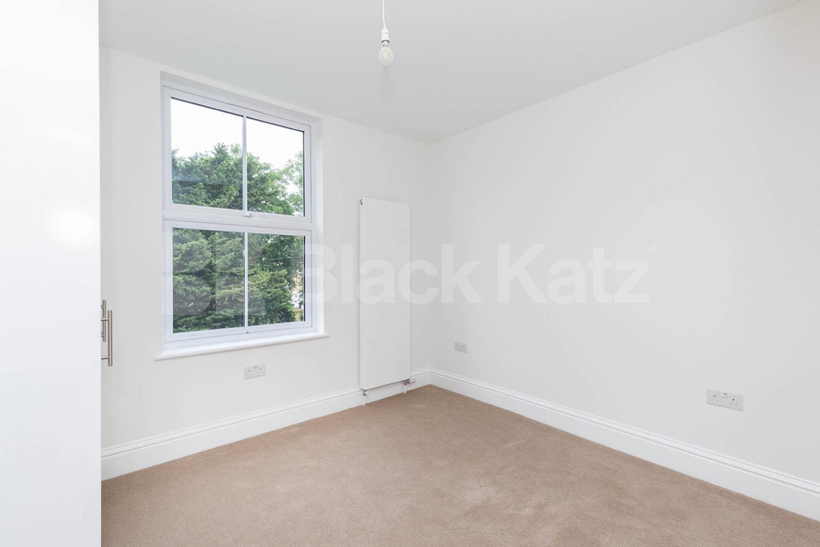 Smart and modern 1 bedroom property close to Victoria line station zone 2 Moray Road, Finsbury Park